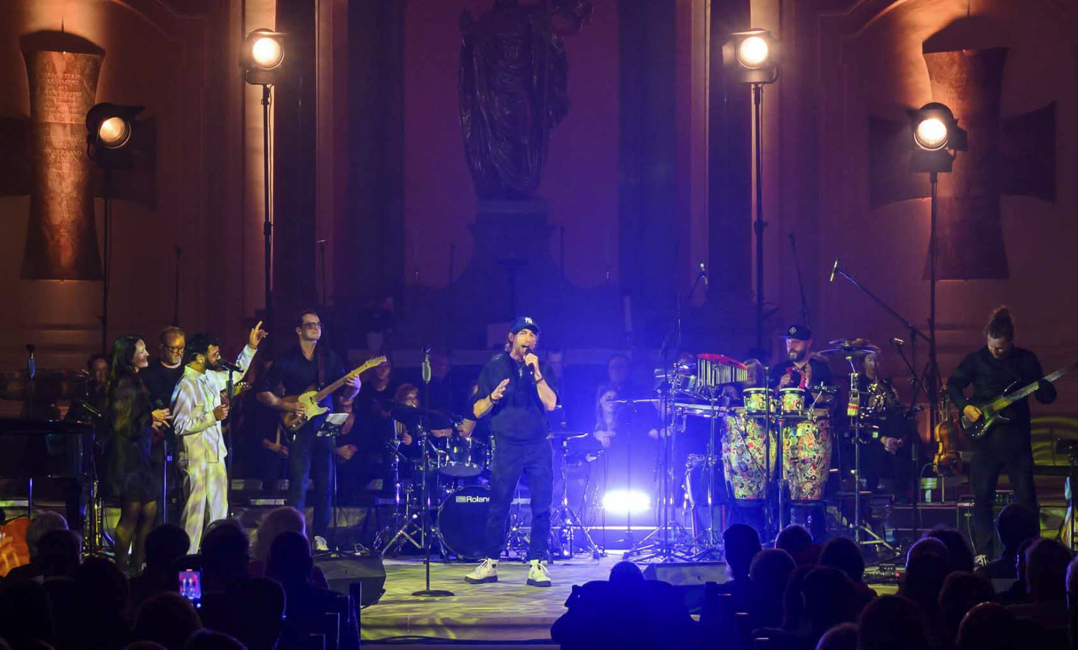 Beautiful Things & Lose Control auf großer Bühne