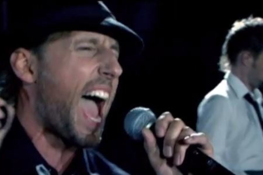 Let Me Entertain You / Relight My Fire