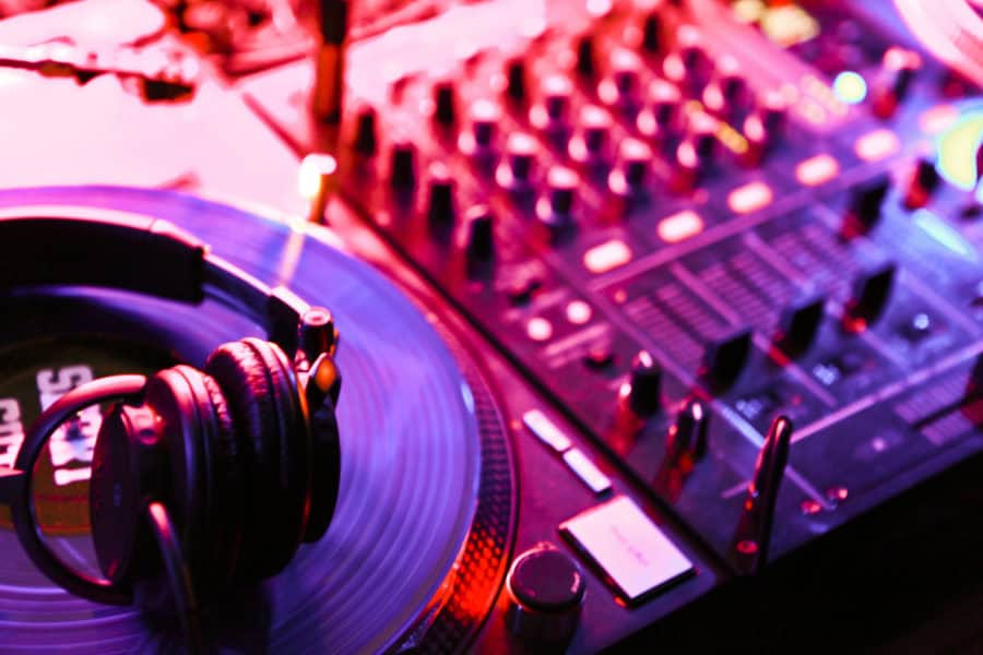 Hochzeitsband oder DJ?