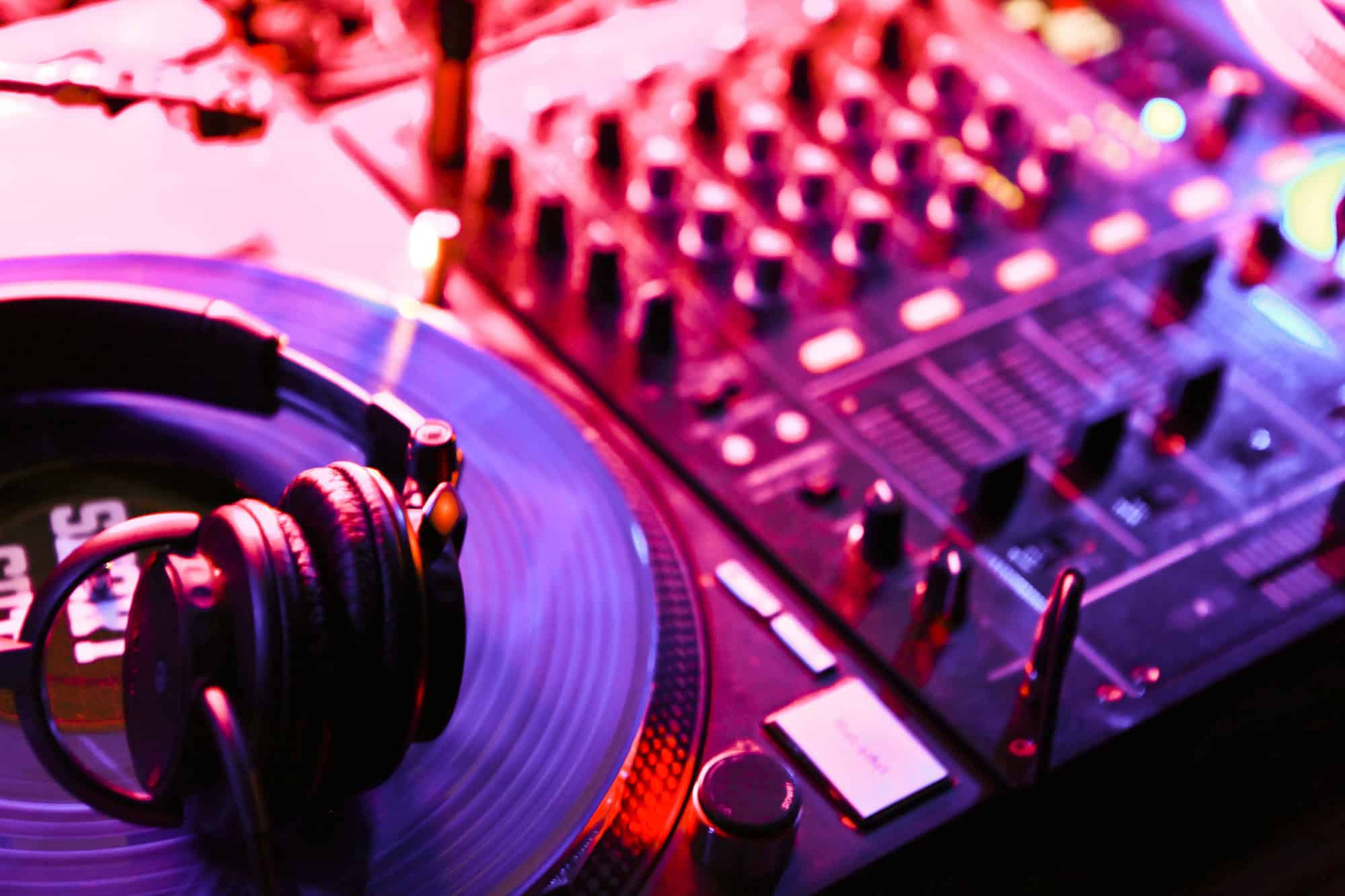 Hochzeitsband oder DJ?