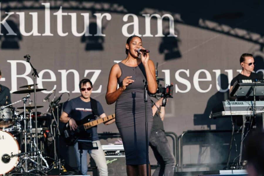 25.07.2022: Open Air Mercedes-Benz Museum mit Cassandra Steen