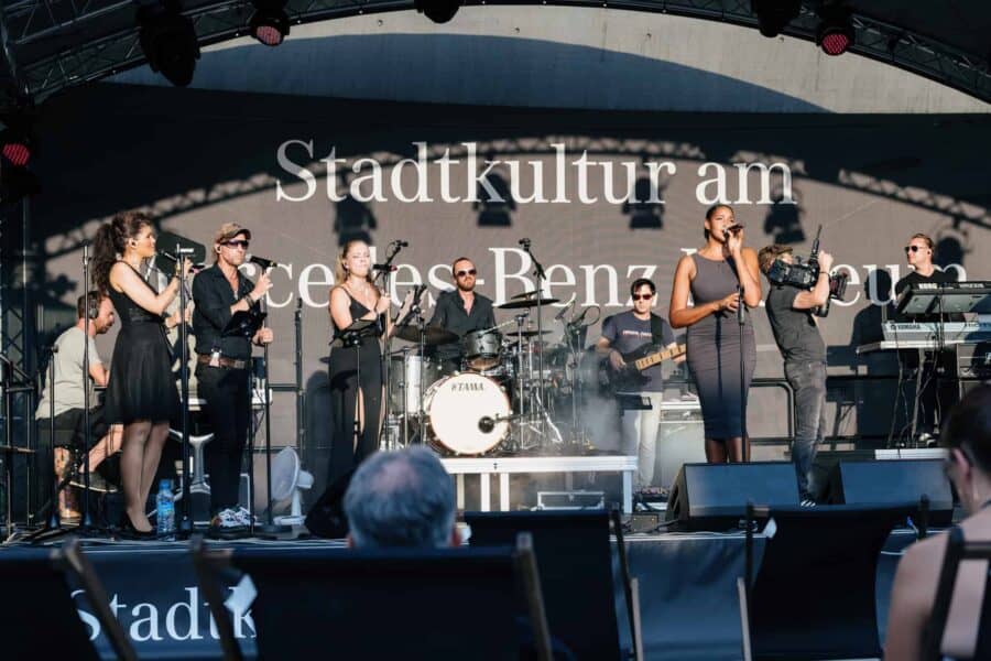 25.07.2022: Open Air Mercedes-Benz Museum mit Cassandra Steen